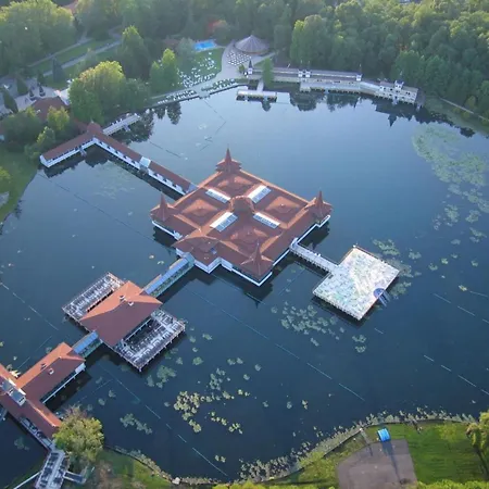 Daire Marietta Hévíz